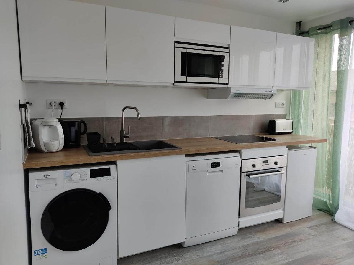 Appartement Climatise Avec Balcon,Wifi, Proche Remparts Avignon Exterior foto