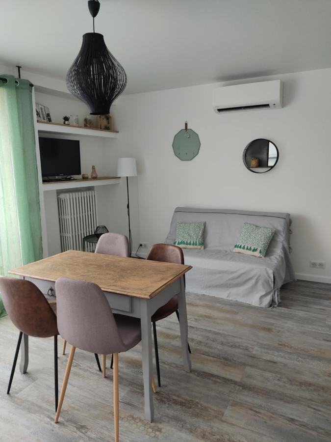 Appartement Climatise Avec Balcon,Wifi, Proche Remparts Avignon Exterior foto