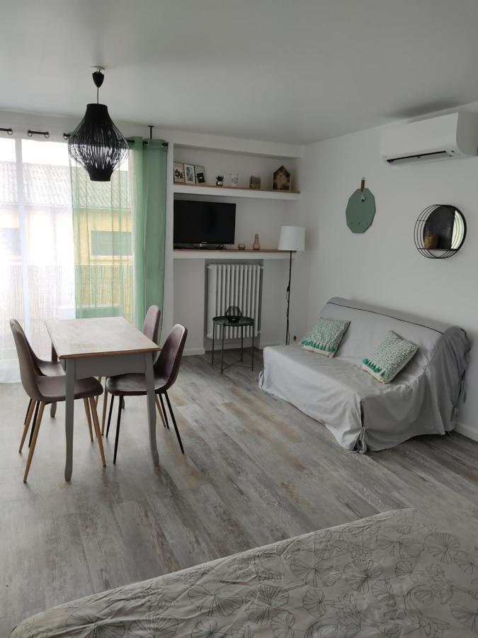 Appartement Climatise Avec Balcon,Wifi, Proche Remparts Avignon Exterior foto